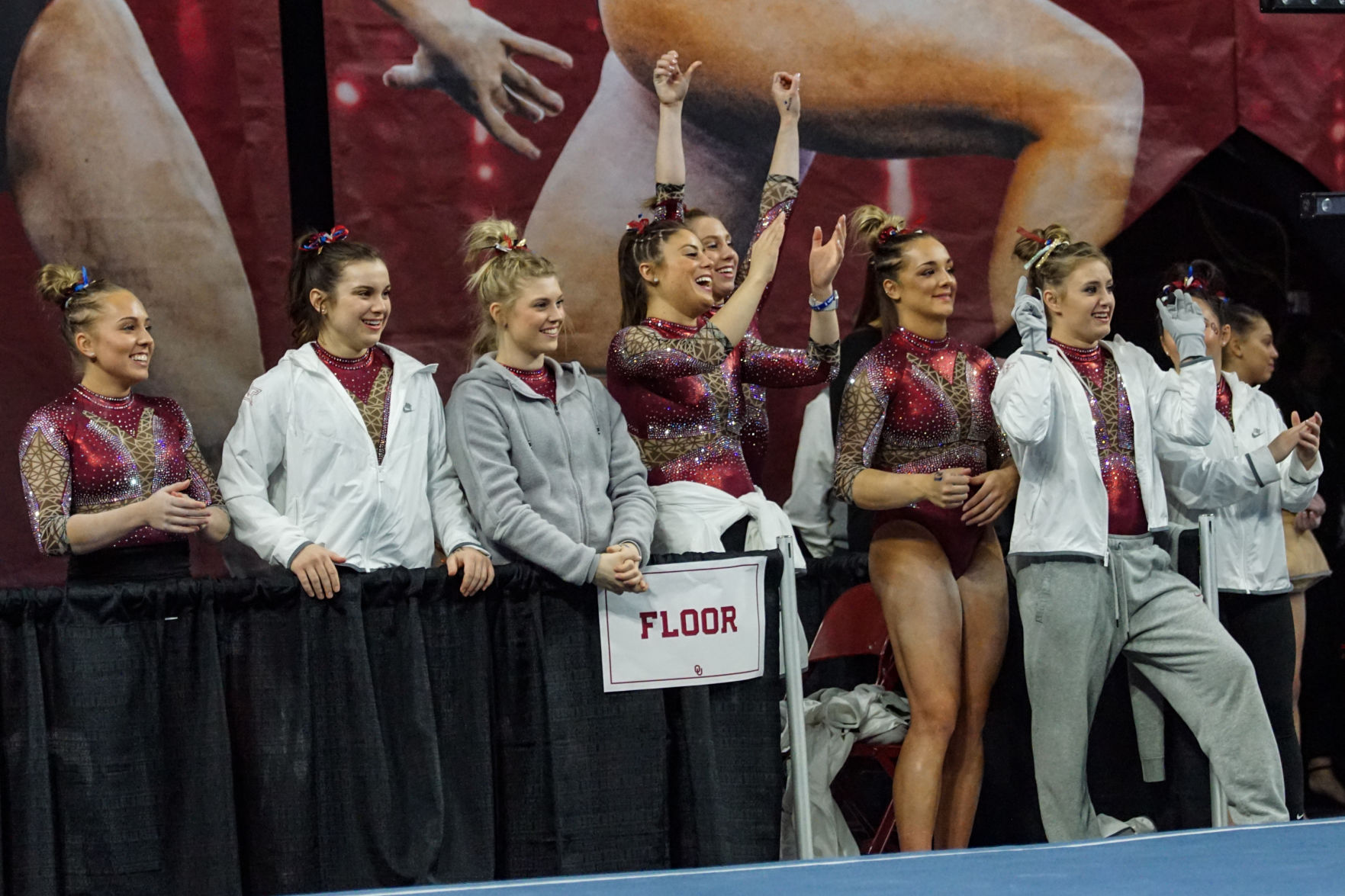 Sooners cheer